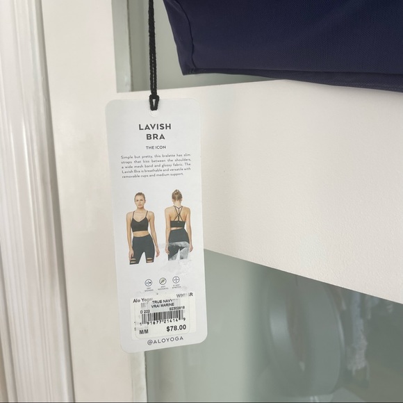 ALO Yoga Lavish Sports Bra - Picture 6 of 6